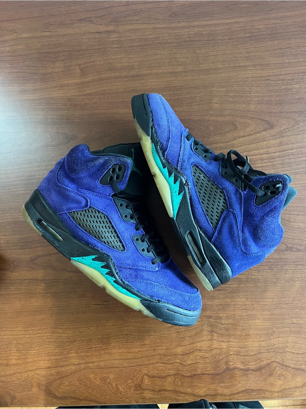 Air Jordan retro 5 grape alternate size 10 used